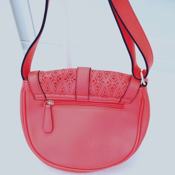 APT 9 CROSSBODY BAG CORAL - Picture 5 of 13